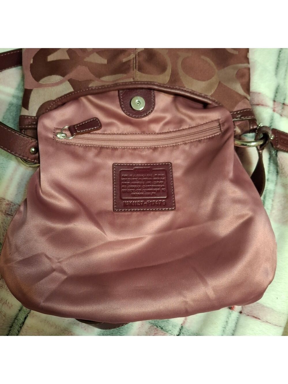 Coach Penelope Optic Hippie Signature Maroon Crossbody Bag 10x10 - Picture 3 of 9